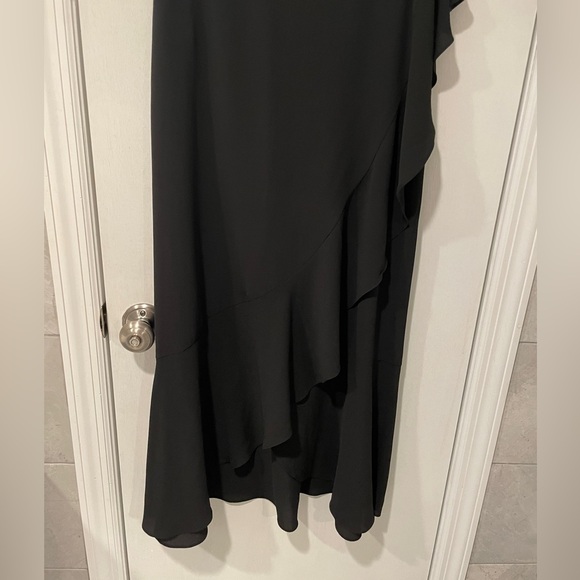 NWT Vince Camuto Faux Wrap Ruffle Trim Black Skirt Size 6 - Picture 2 of 8
